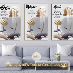 Tranh chữ Đức Nhẫn Hiếu hoa sen vàng là sự kết hợp hoàn hảo giữa truyền thống và hiện đại