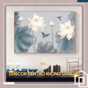 Tranh gương hoa sen và đôi chim Luxecor treo phòng khách, mang lại sự thanh tao và sinh khí dồi dào
