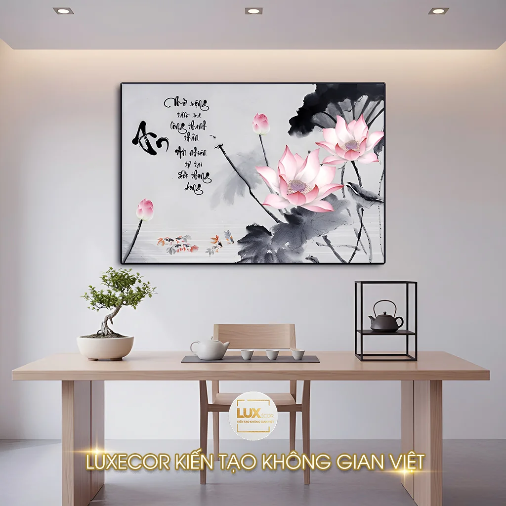Tranh tráng gương hoa sen thư pháp Luxecor treo phòng trà – sang trọng và an yên