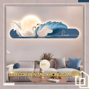 Tranh đèn LED thiên nga dưới trăng với ánh sáng dịu tạo điểm nhấn sang trọng cho phòng khách hiện đại