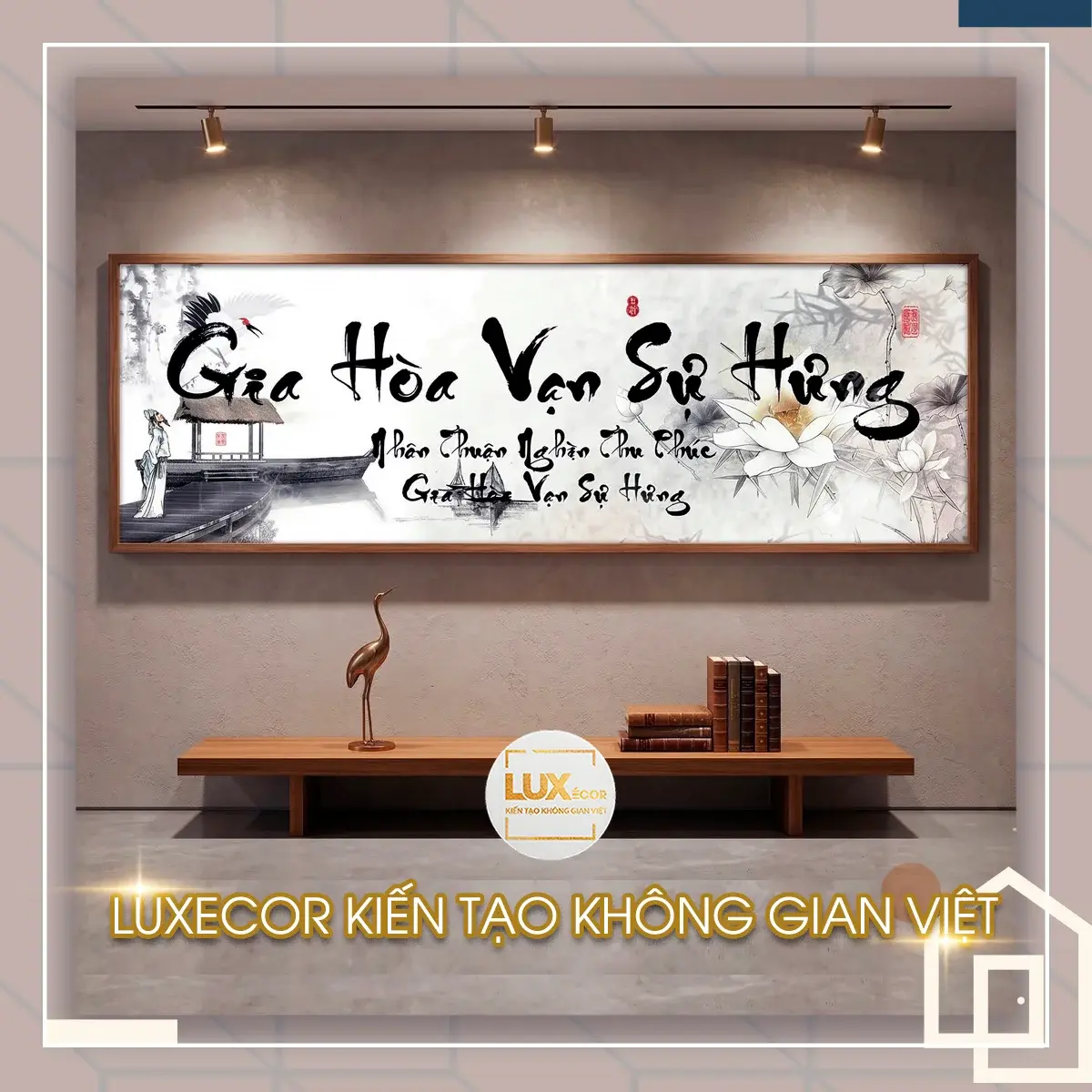 Tranh treo tường Gia Hòa Vạn Sự Hưng kết hợp hoa sen trắng Nghệ thuật tranh phong thủy Gia Hòa Vạn Sự Hưng hoa sen thanh tao giúp thanh lọc không gian sống.