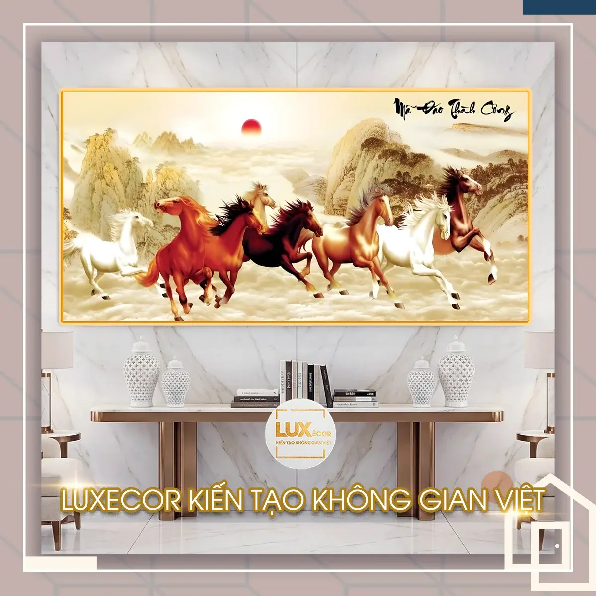 Tranh Mã Đáo Thành Công Tráng Gương Khung Composite Cao Cấp Bức tranh tráng gương gỗ MDF khung viền composite Mã Đáo Thành Công treo tường phòng khách hiện đại.