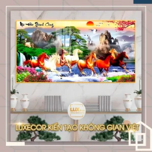 Tranh tráng gương mã đáo thành công gỗ MDF viền composite giữa thiên nhiên rực rỡ.