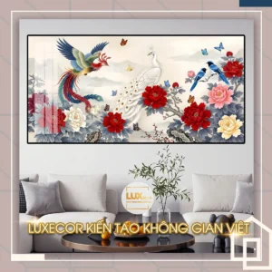 Bức tranh tráng gương phượng hoàng chim công hoa mẫu đơn đỏ trang trí phòng khách Luxecor.